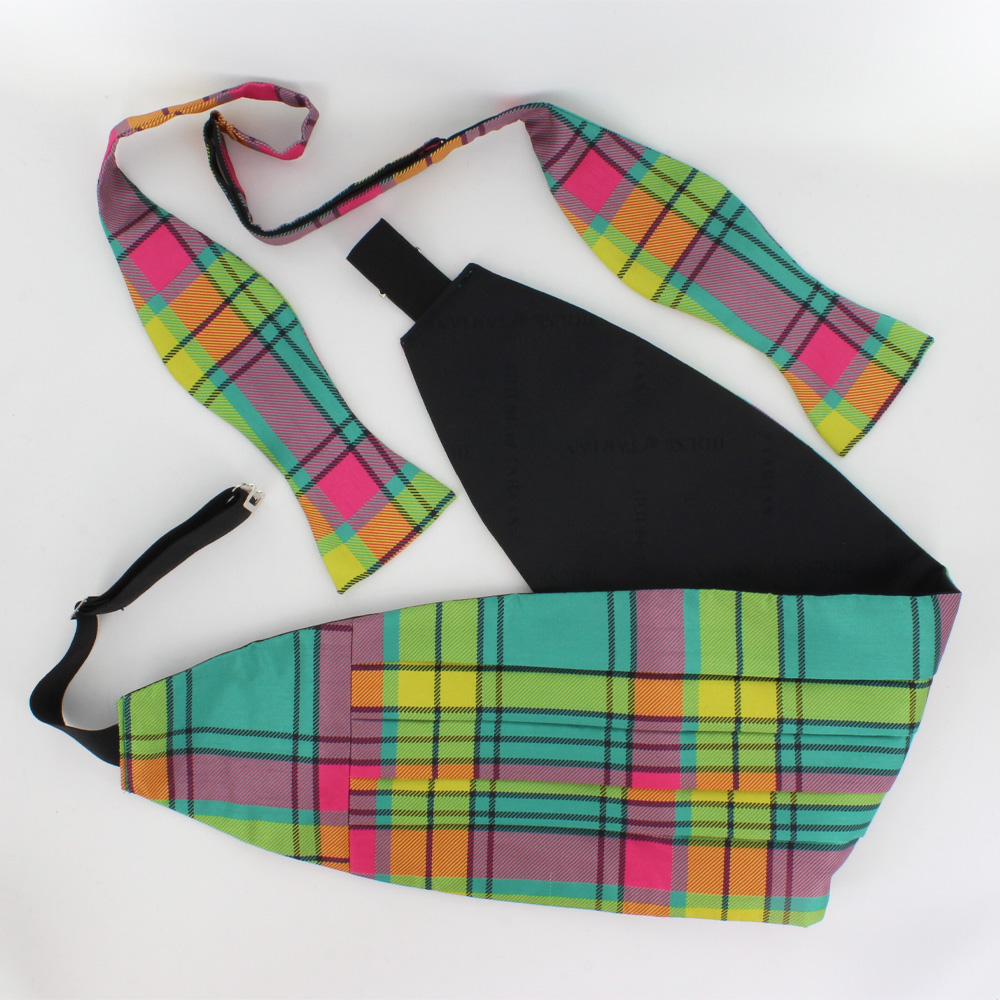 Cummerbund and Self-tie bow tie in MacMillan Old Sett, Ancient Colours
