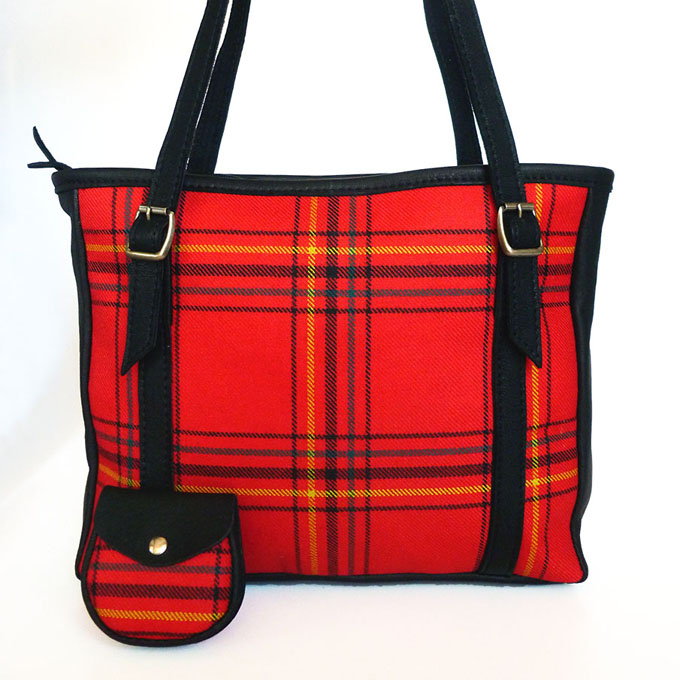 Handbag, Purse. Arran Shoulder Bag (In Your Tartan)